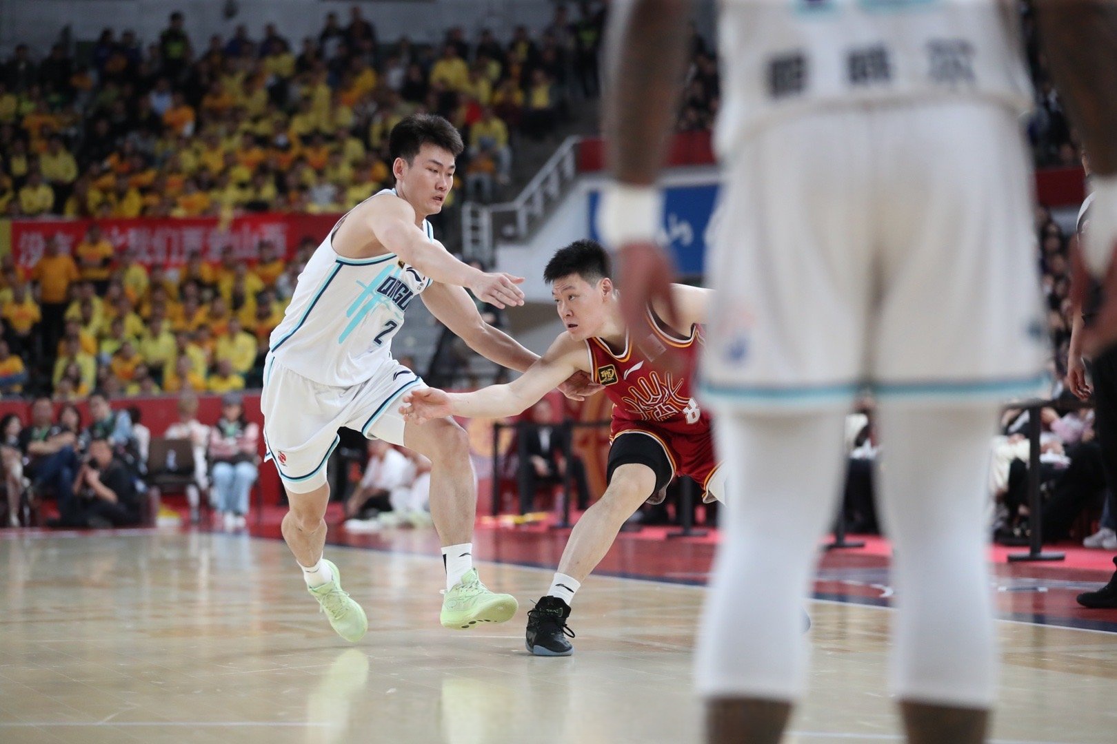 关于加时末段广东宏远备战德国杯，战术微调细节曝光，球迷炸锅，身体对抗强度拉满的信息